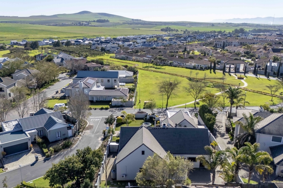 3 Bedroom Property for Sale in Graanendal Western Cape
